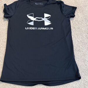 Under Armour Black Short Sleeve Tee size YL